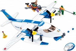 Sluban policejní hydroplán se zloději stavebnice