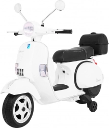 Dětský elektrický skútr Vespa bílý s pomocnými kolečky, audiem a ekokůží
