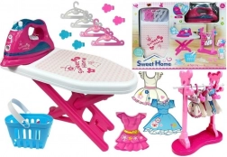 Růžový set na žehlení s deskou a ramínky