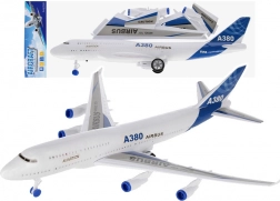 letadlo se světlem a zvukem