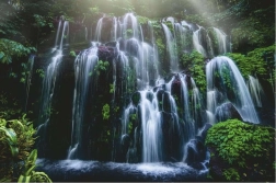 Ravensburger puzzle Waterfall Retreat Bali 3000 dílků