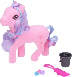 Poník s copánky na česání