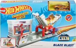 Hot Wheels Požár na čerpací stanici – přenosný hrací set se záchranářským vozidlem