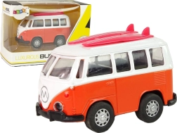 Kovový výletní autobus