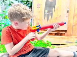 Pěnová pistole SPORTO Spy se střelbou za roh