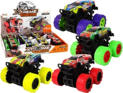 Terénní auto s třecím pohonem a velkými koly