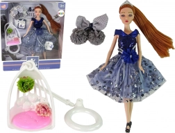 Panenka EMILY s houpačkou a květinami