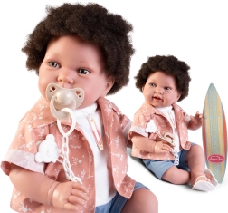 Panenka Antonio Juan Pipo se realistickými vlasy