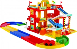 Garáž Service s cestou od Wader