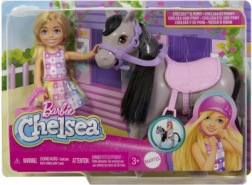 Barbie Chelsea na poníkovi – jezdecký herní set s helmou