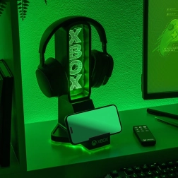 Herní stojan XBOX s LED osvětlením a USB-C nabíjením
