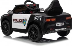 Černé policejní auto 911 Agentura