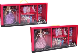 Panenka s šatníkem a módními doplňky