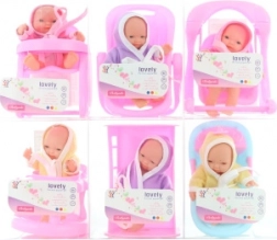 Miminko s doplňky pro hraní