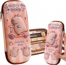 Příruční školní penál Kapybara na koloběžce 23cm