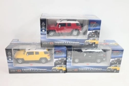 Dálkově ovládané auto Toyota FJ Cruiser v měřítku 1:24 - 1 kus