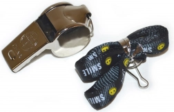 Kovová píšťalka pro děti