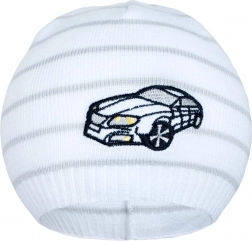 jarní pletená čepička New Baby s autíčkem bílá/světle šedá