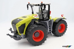 Model traktor Britains CLAAS Xerion 5000