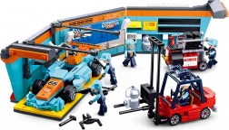 Sluban racing team – servis formule a boxová zastávka