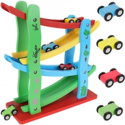 Dřevěná závodní dráha pro auta