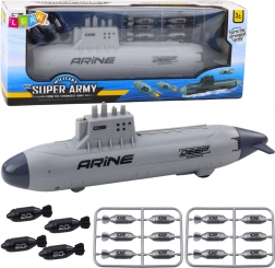 Šedá ponorka s torpédy a mechanismem 28 cm