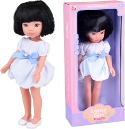 Lovely Girl panenka s krátkými černými vlasy v bílo-modrých šatech 33 cm