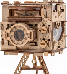 IDventure úniková místnost hlavolam Sherlockova kamera