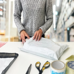 Bílé polyetylenové poštovní obálky A3 310 × 420 mm, balení 50 ks