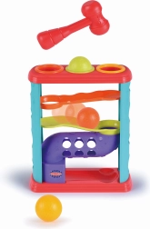 Zatloukací kuličková dráha s kladívkem