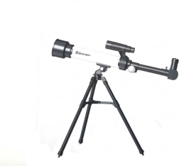 Výkonný dalekohled se zvětšením