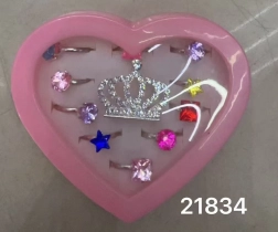 Prstýnky s kamínky a korunkou - sada 11 ks