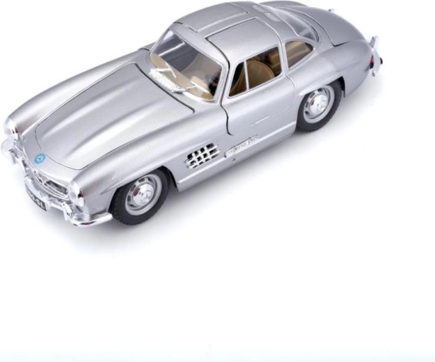 Kovové provedení s precizními detaily