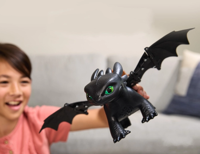 Pohyblivá křídla pro akční let