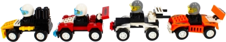 4 závodní stroje, nekonečná zábava