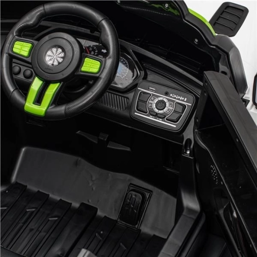 Zábava a ovládání: LED, hudba, USB a 2.4G dálkový ovladač