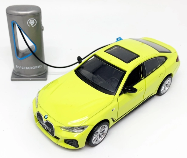 Kovový model BMW I4 M50 v měřítku 1:34