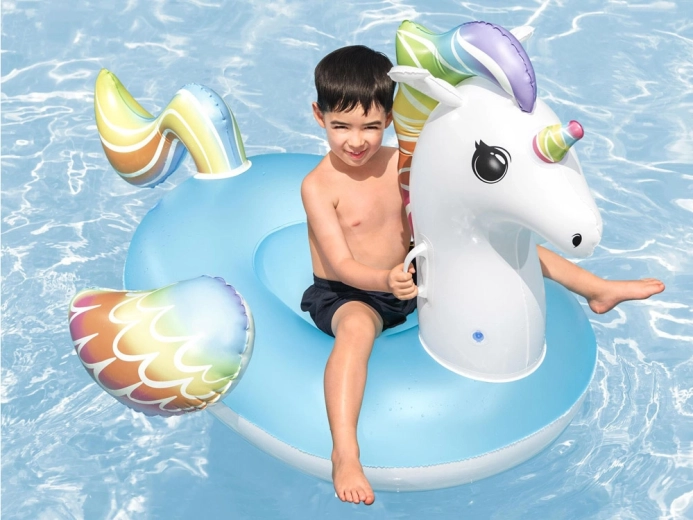 Zábava pro děti ve vodě