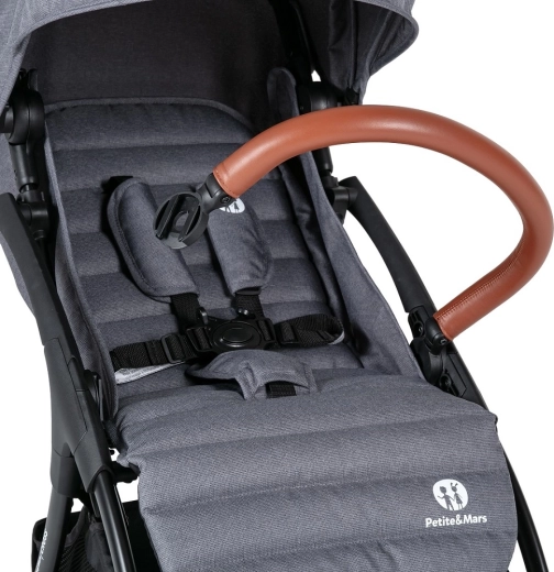 Pohodlí pro dítě: prostorné sezení a polohování zad i nohou