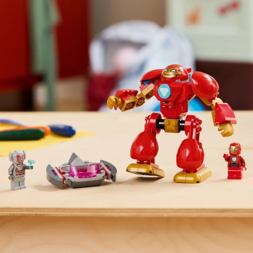 Ultron a jeho létající stroj pro napínavé bitvy
