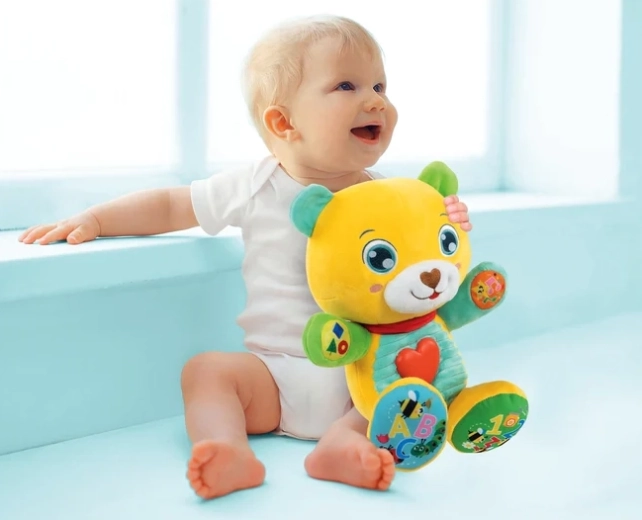 Hebký plyš pro bezpečné mazlení