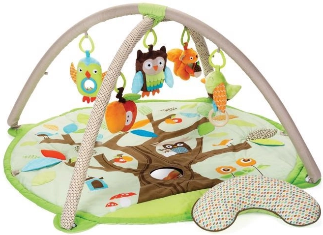 SKIP HOP hrací deka s hrazdou Treetop Friends, 5 hraček a polštářek