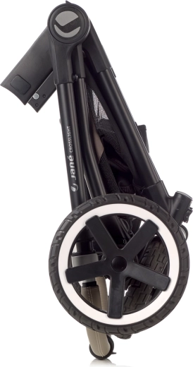 Kompaktní složení a prostorný koš 18 l