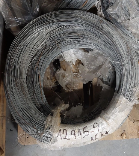 Ocelový vázací drát černý 4 mm – balení 25 kg (2. jakost)