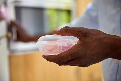 Cestovní pouzdro se sterilizací za 3 minuty