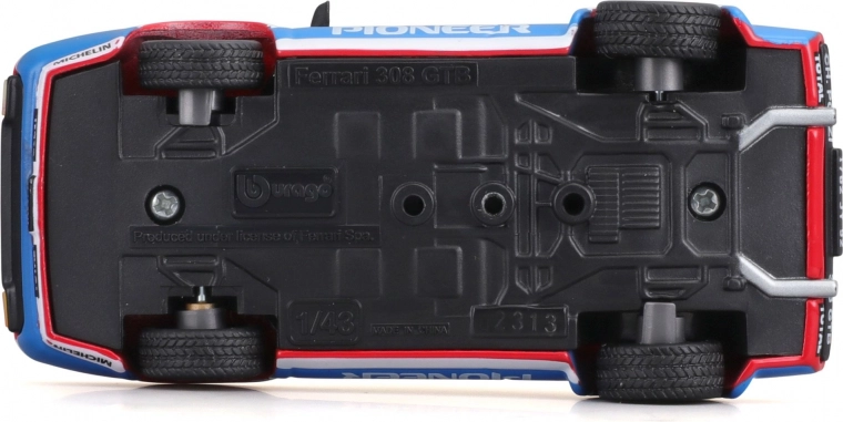 Kovové provedení a otočná kola