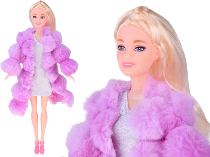 Stylová panenka jako řidička