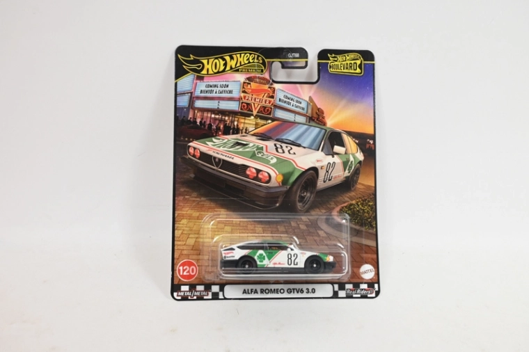 Hot Wheels Premium Alfa Romeo GTV6 3.0 sběratelský model