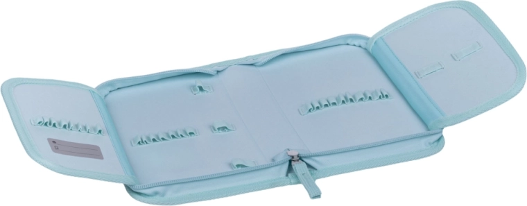 Penál s YKK zipem a přehledným uspořádáním
