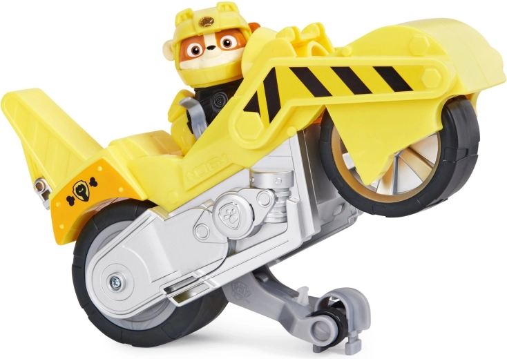 Stabilní wheelie díky pomocným kolečkům